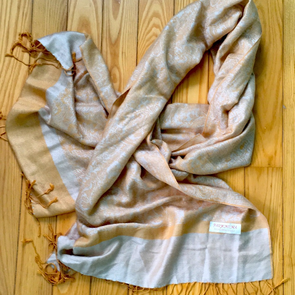 Gold-tan Pashmina scarf